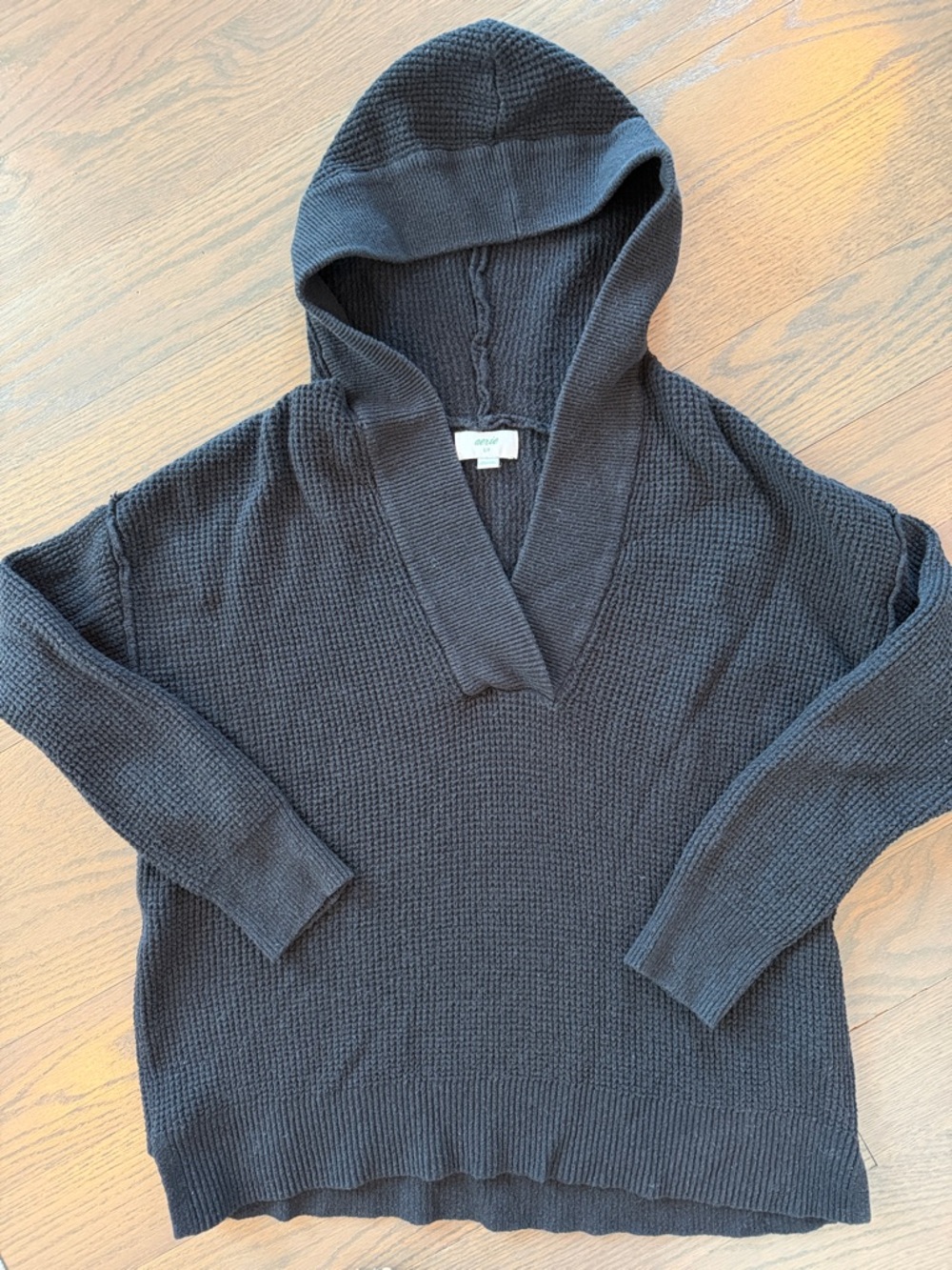 NEW WO TAG AERIE Women’s Charcoal V-Neck Thermal Hooded Tunic Pullover Size SM